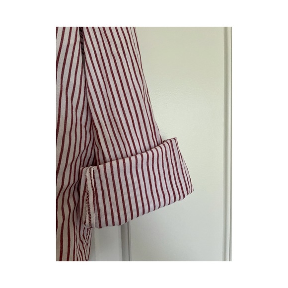 FOREVER 21 Button down top - Picture 2 of 2